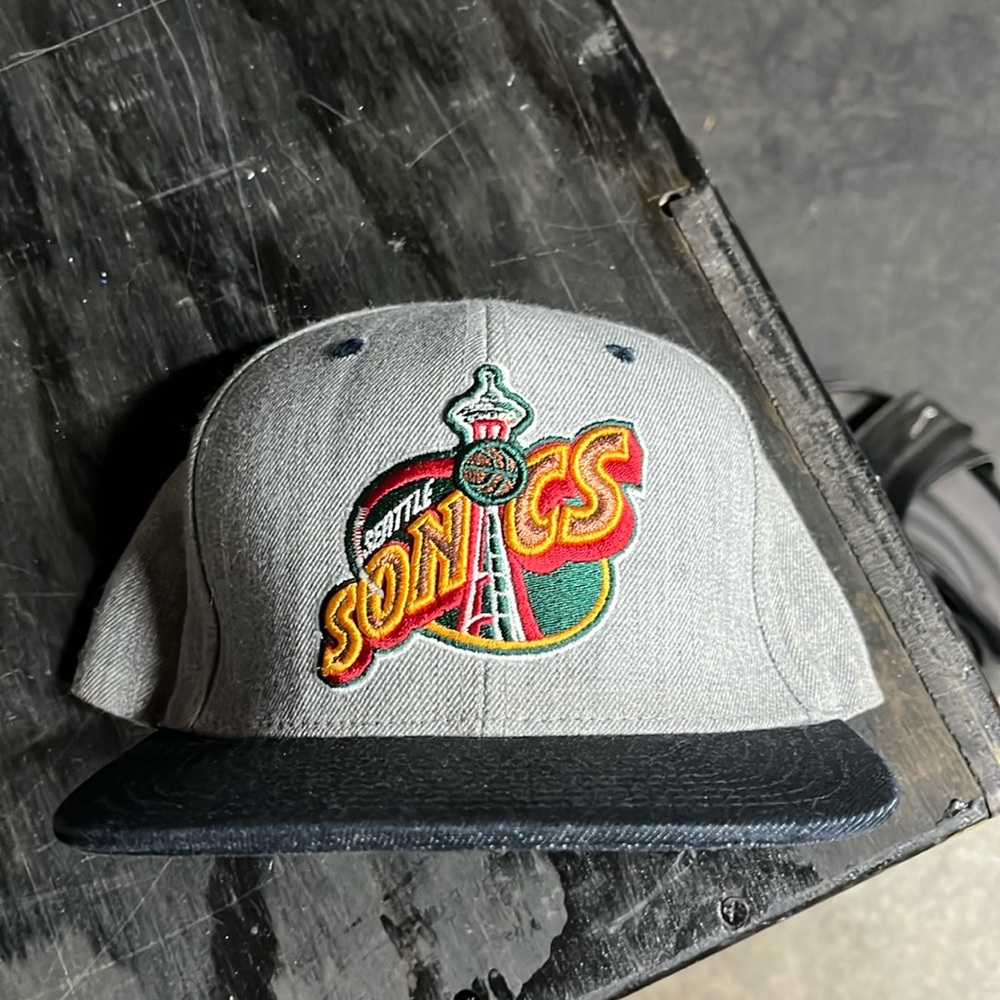 Mitchell & Ness Seattle Sonics SnapBack